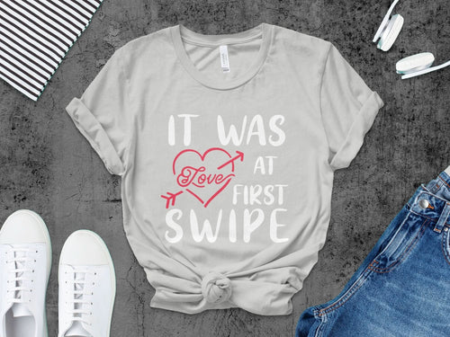 It was Love at First Swipe – travel - inspired by Aroundtheworldinarush