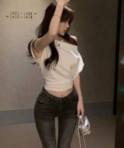 Off-shoulder Sweet-and-spicy Slash-neck Figure-flattering Cropped Top
