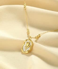 Simple Rose White Shell Pendant Necklace For Women