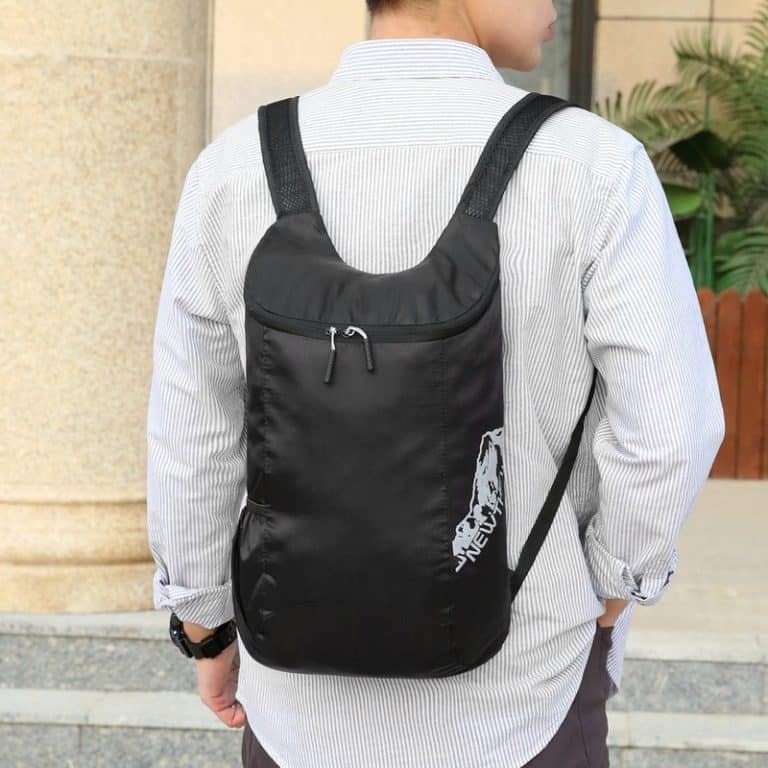 Ultralight foldable packable travel holdall bag