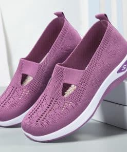 Women's lightweight soft bottom walking shoes