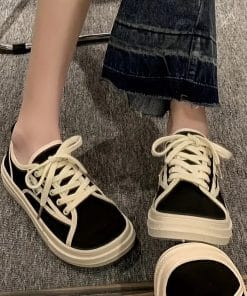 Casual lace-up canvas shoes for women