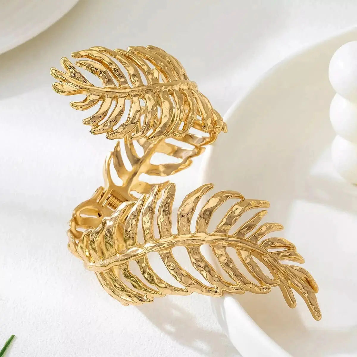 18k-gold-plated-alloy-leaf-bracelet-around-the-world-in-a-rush-2644669