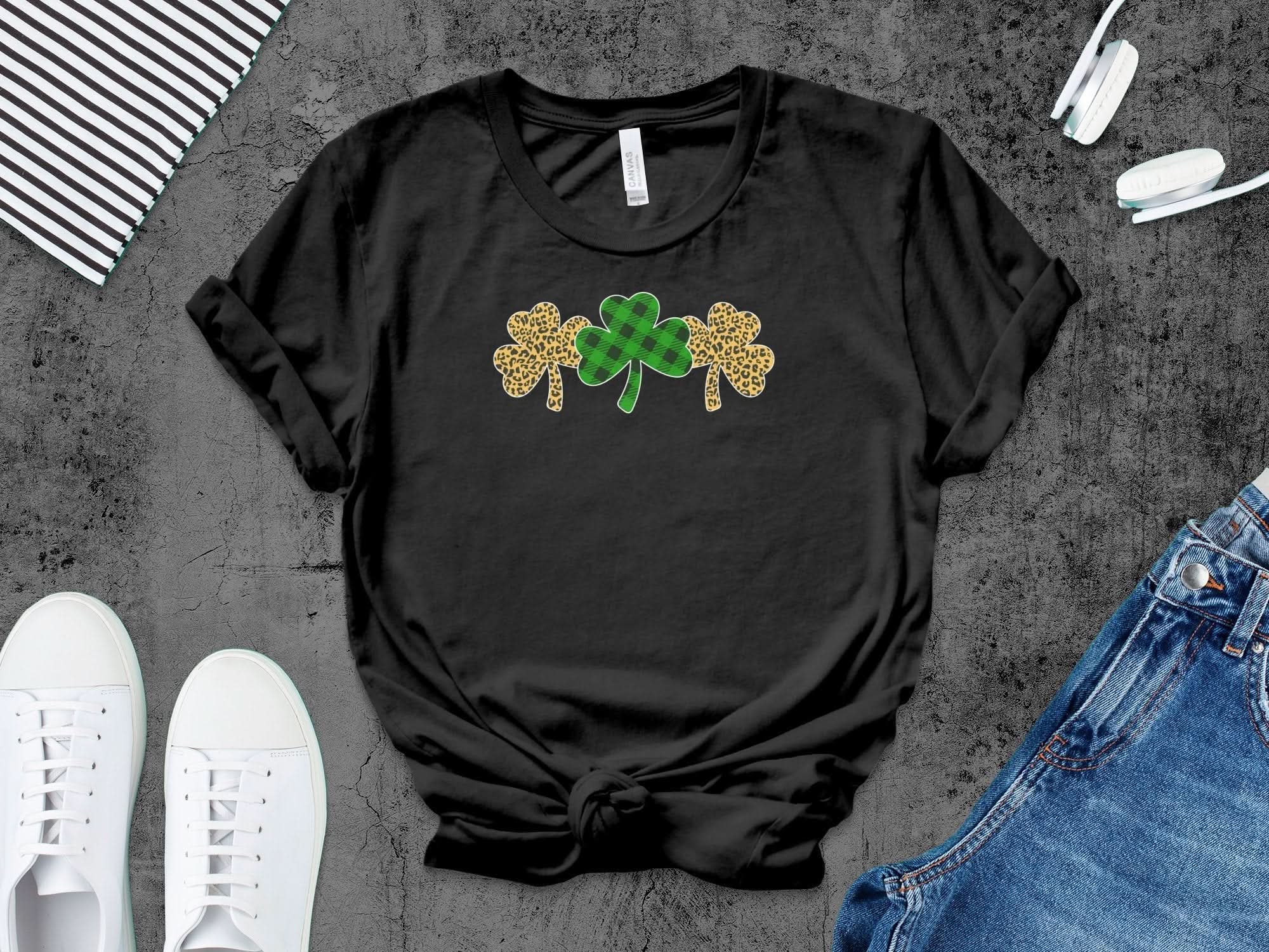 4-leaf-clover-clothing-around-the-world-in-a-rush-3368950