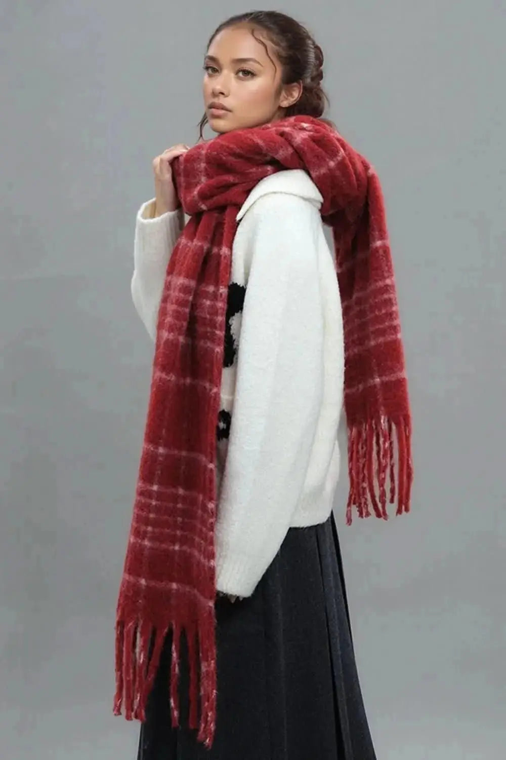 fringe-plaid-thermal-scarf-around-the-world-in-a-rush-8728448