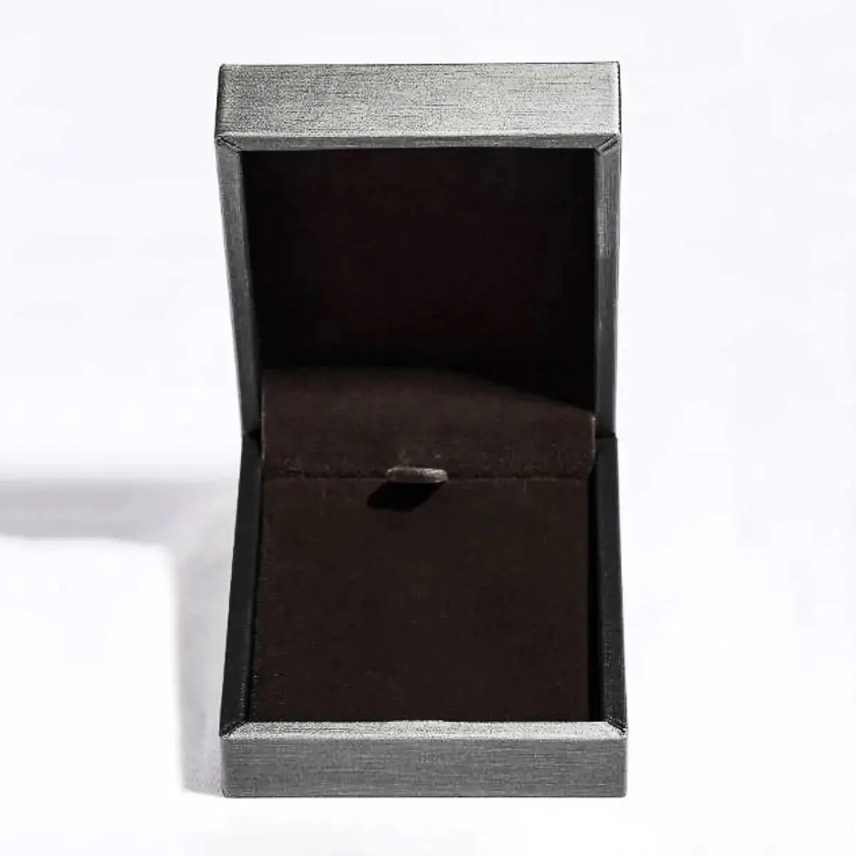 heart-shape-pendant-necklace-around-the-world-in-a-rush-2447498