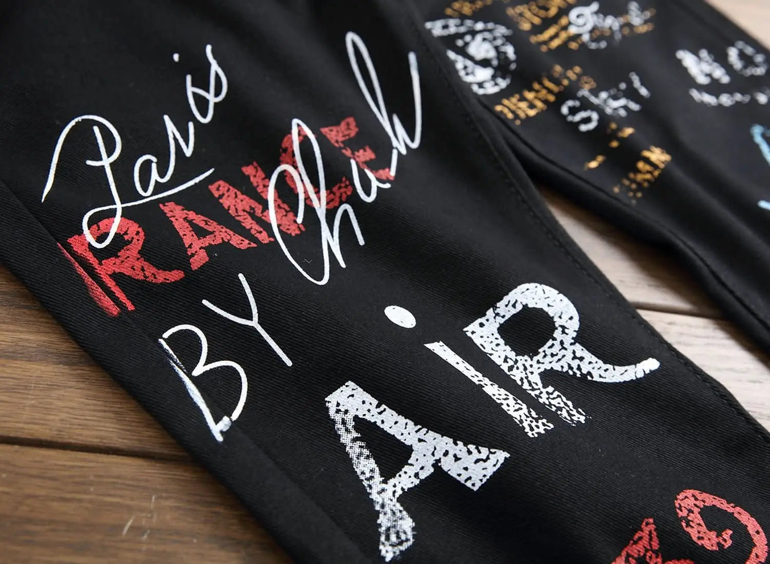 high-street-fashion-mens-jeans-0-around-the-world-in-a-rush-9485556