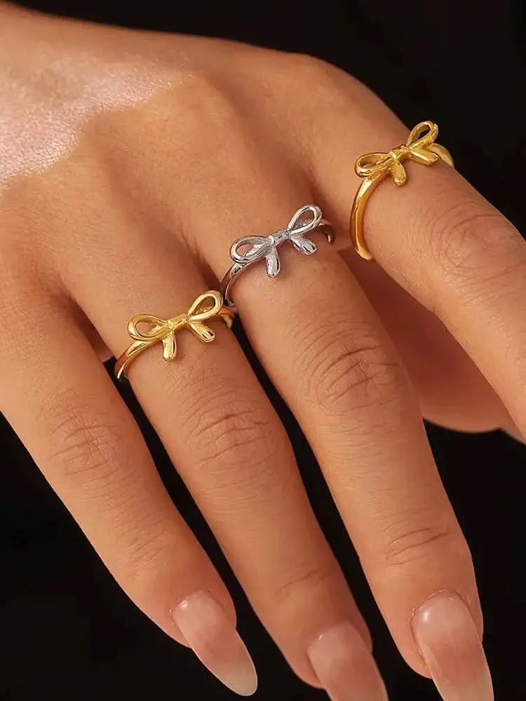 stainless-steel-bow-ring-around-the-world-in-a-rush-7455089