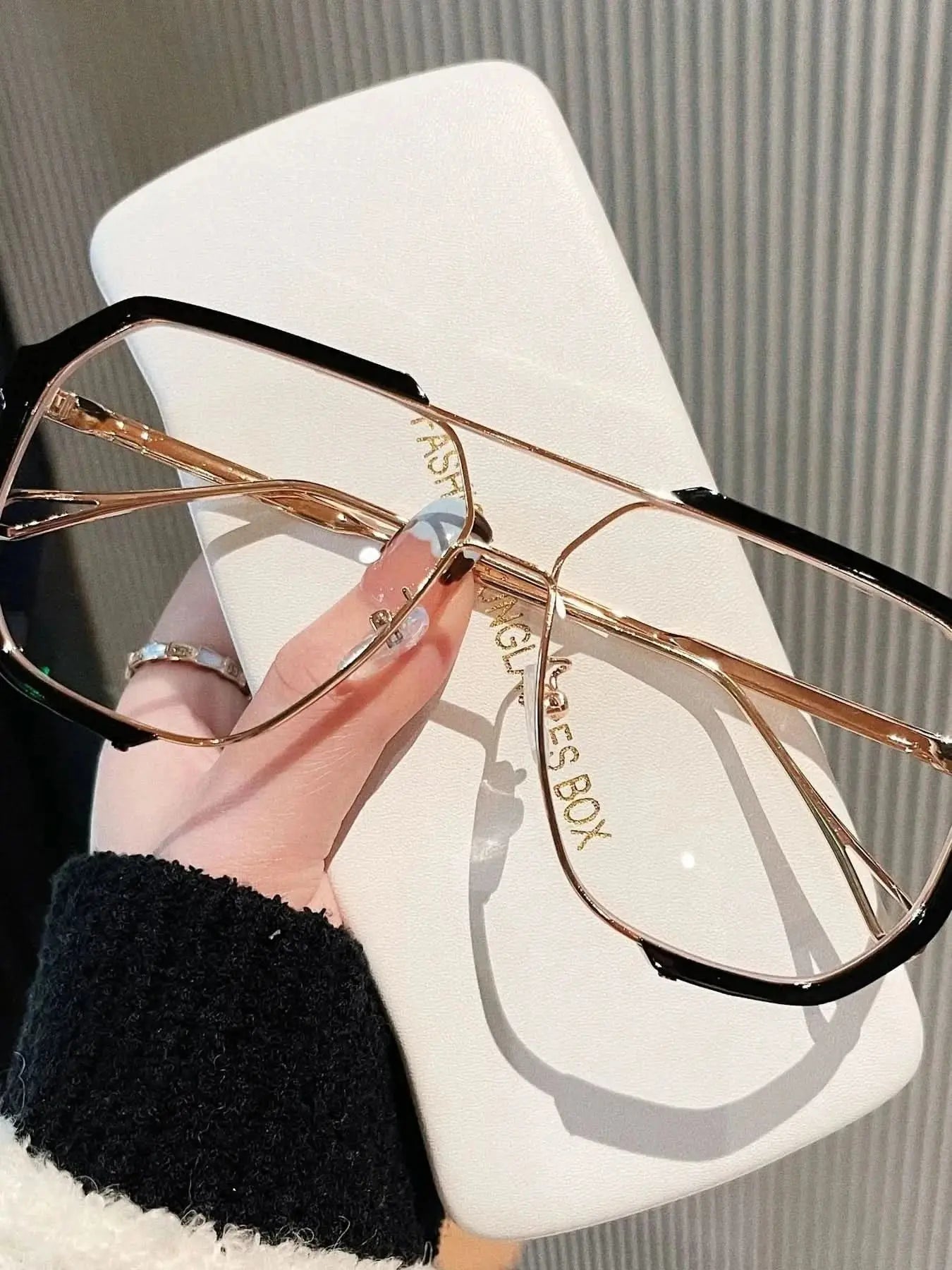 uv-protection-oversized-sunglasses-around-the-world-in-a-rush-1473109