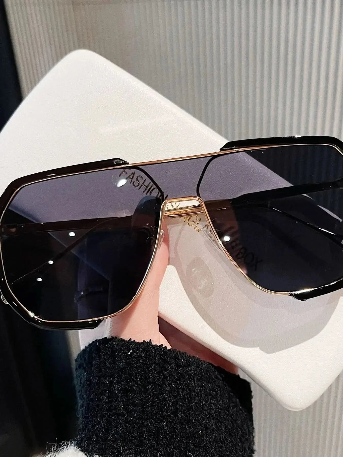 uv-protection-oversized-sunglasses-around-the-world-in-a-rush-2835738