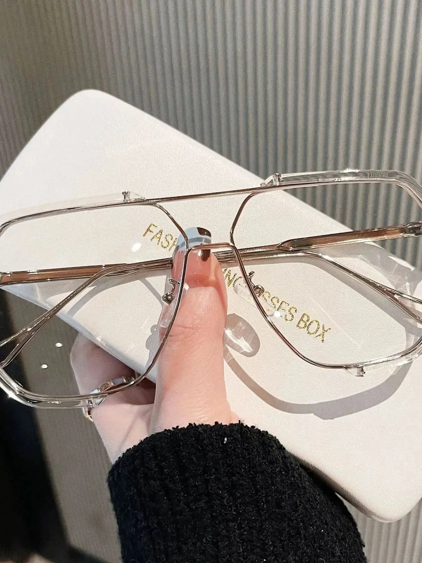 uv-protection-oversized-sunglasses-around-the-world-in-a-rush-9966771